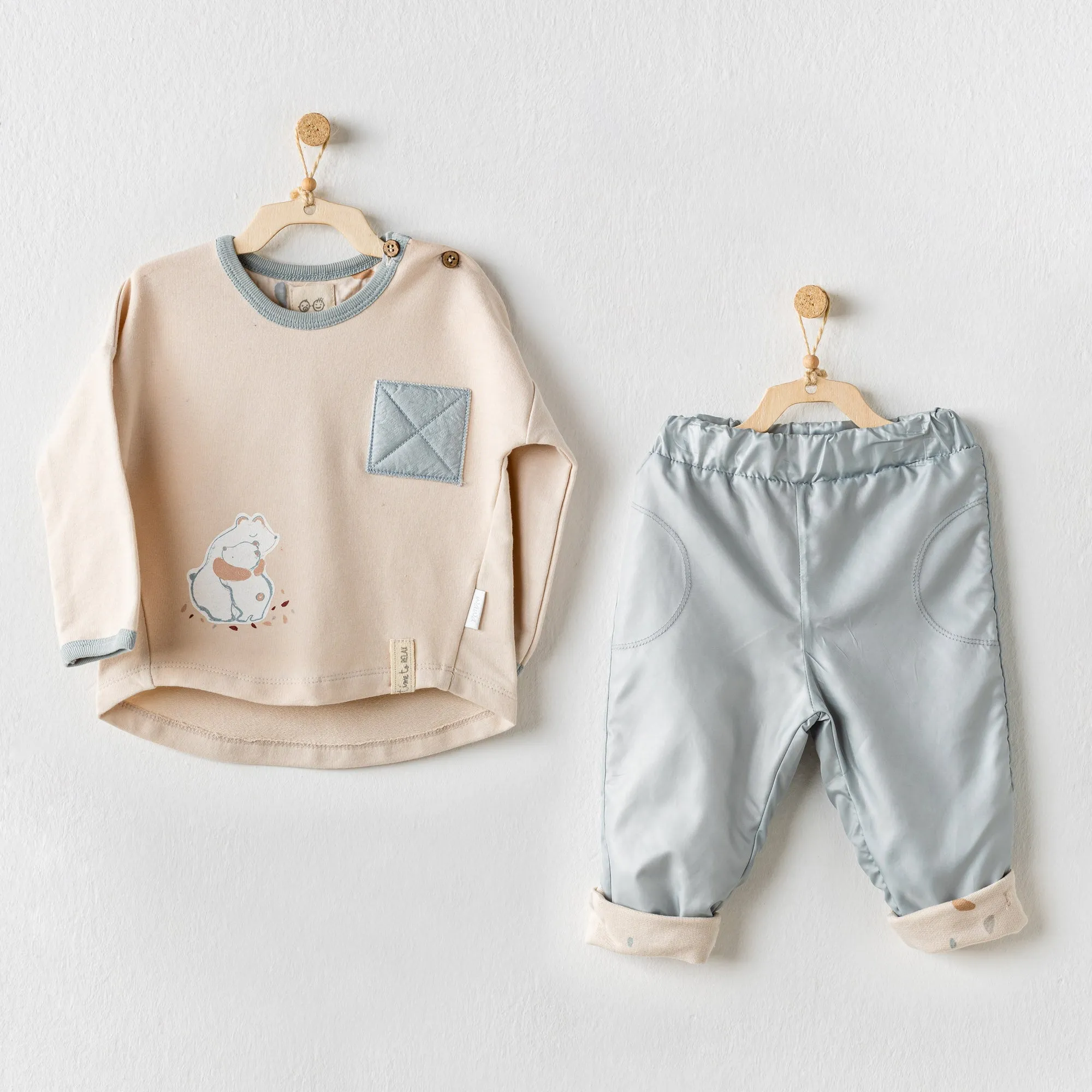 Beige Bear Graphic Pocket Outfit