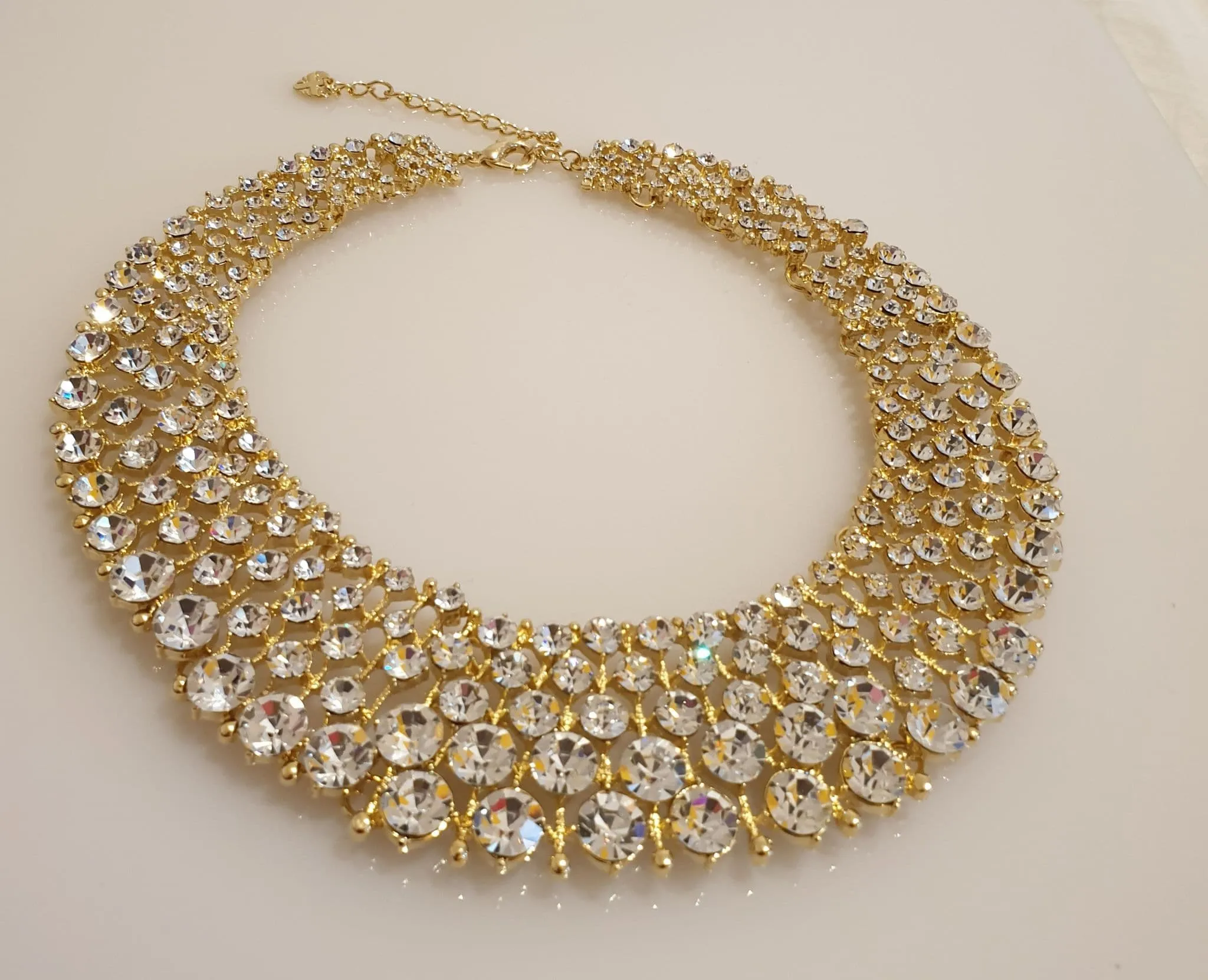 Elegant High Quality Crystal Gold Tone Statement Necklace.