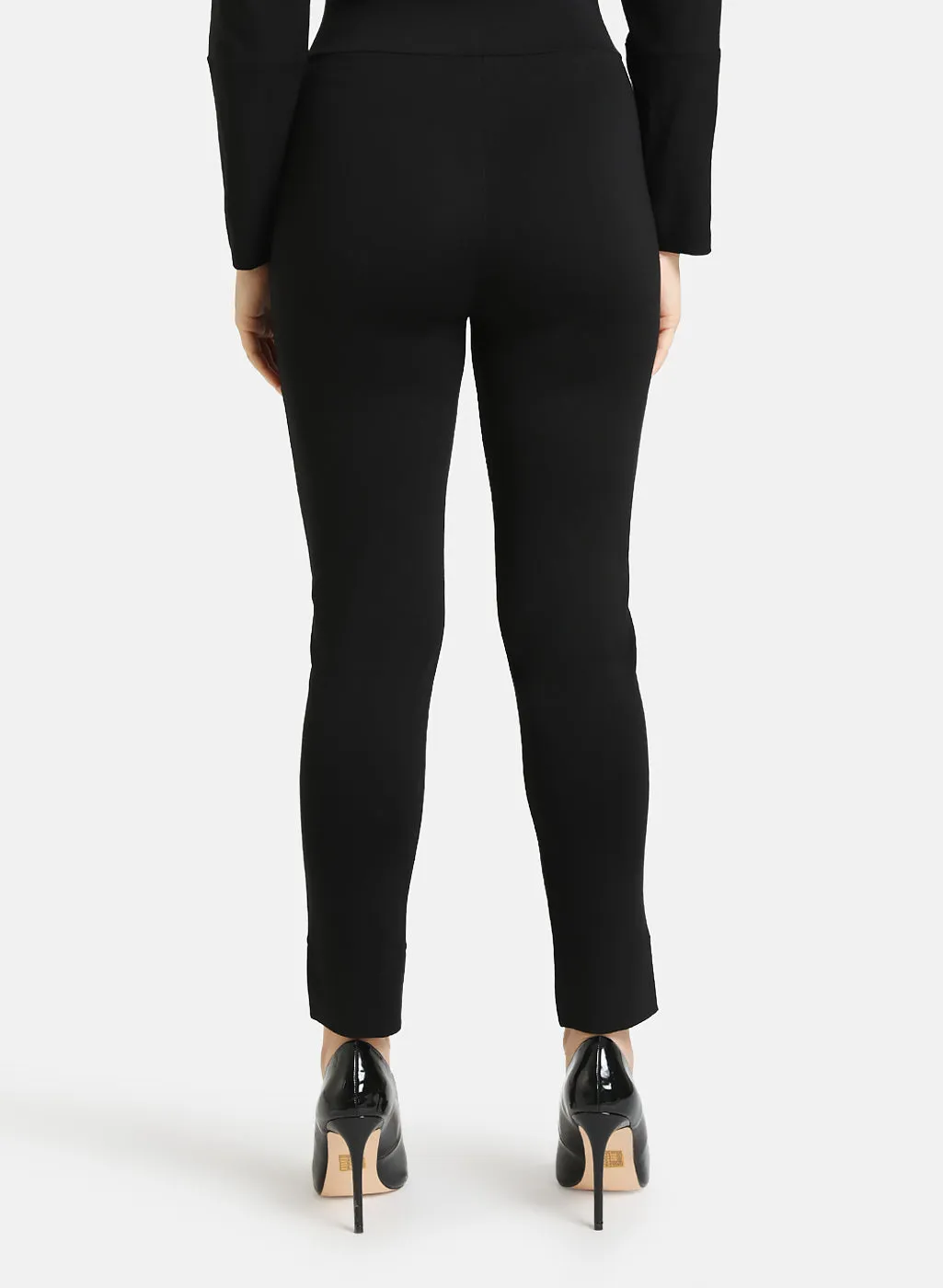 Jegging With Hem Slit Detail