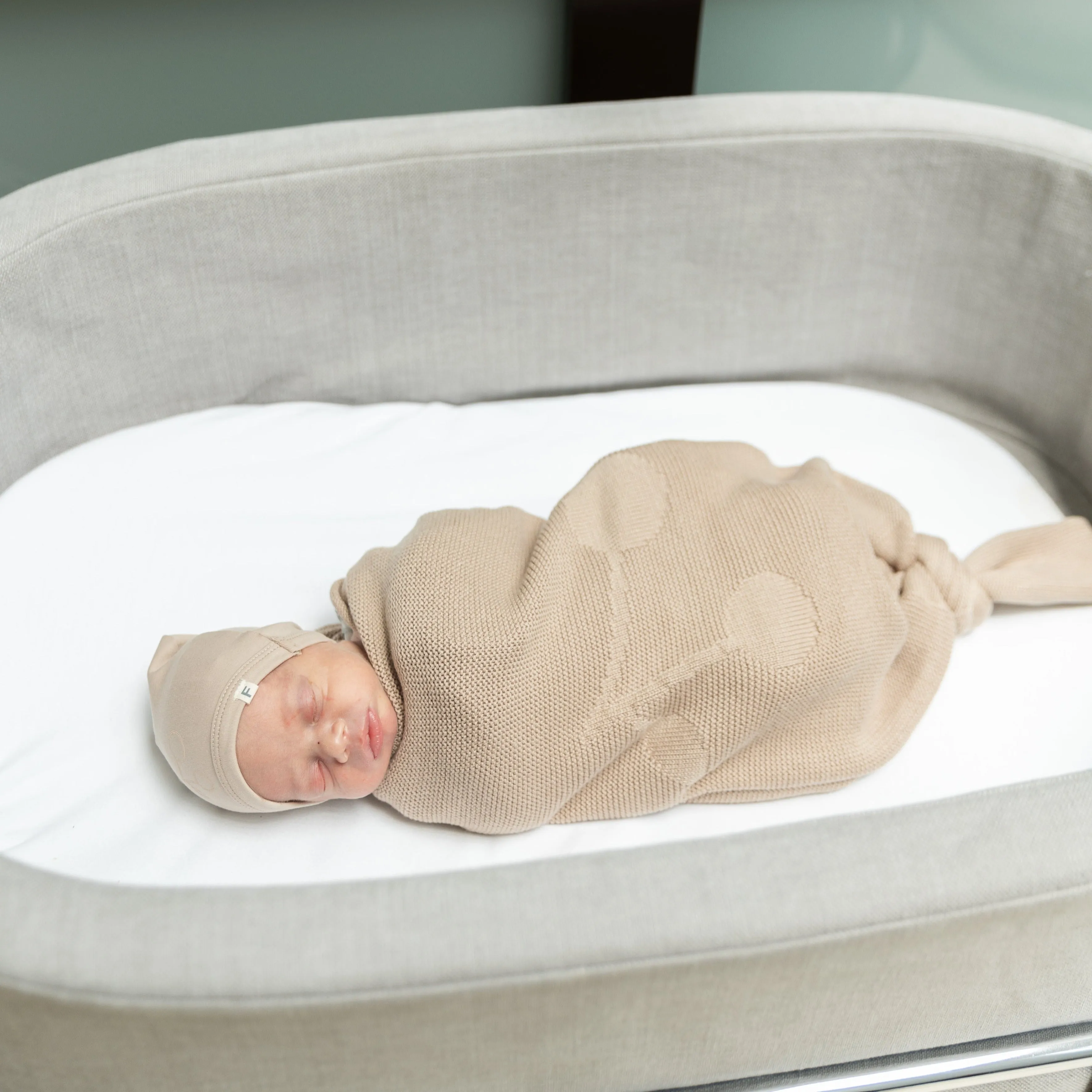 Little Fragile Sandstorm Knit Cocoon with Cotton Beanie